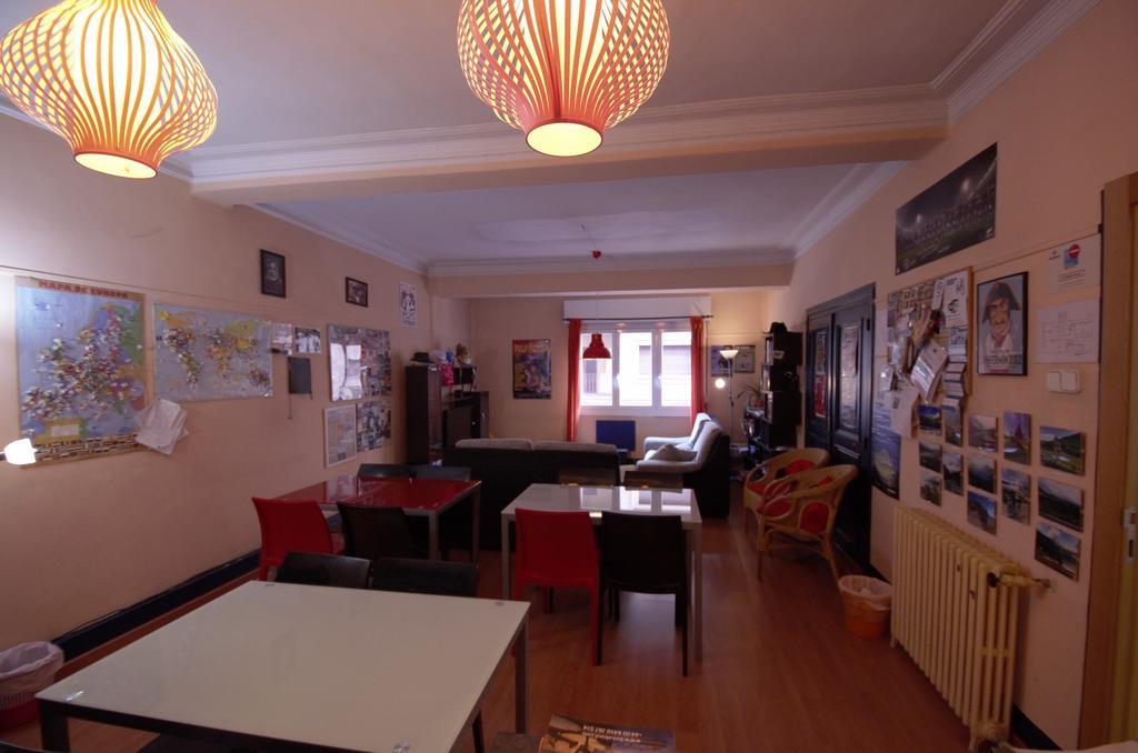 Hostel Hemingway Pamplona Exterior photo